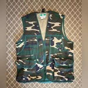 Vintage Game Winner Camouflage Quilted Vest, Size Medium